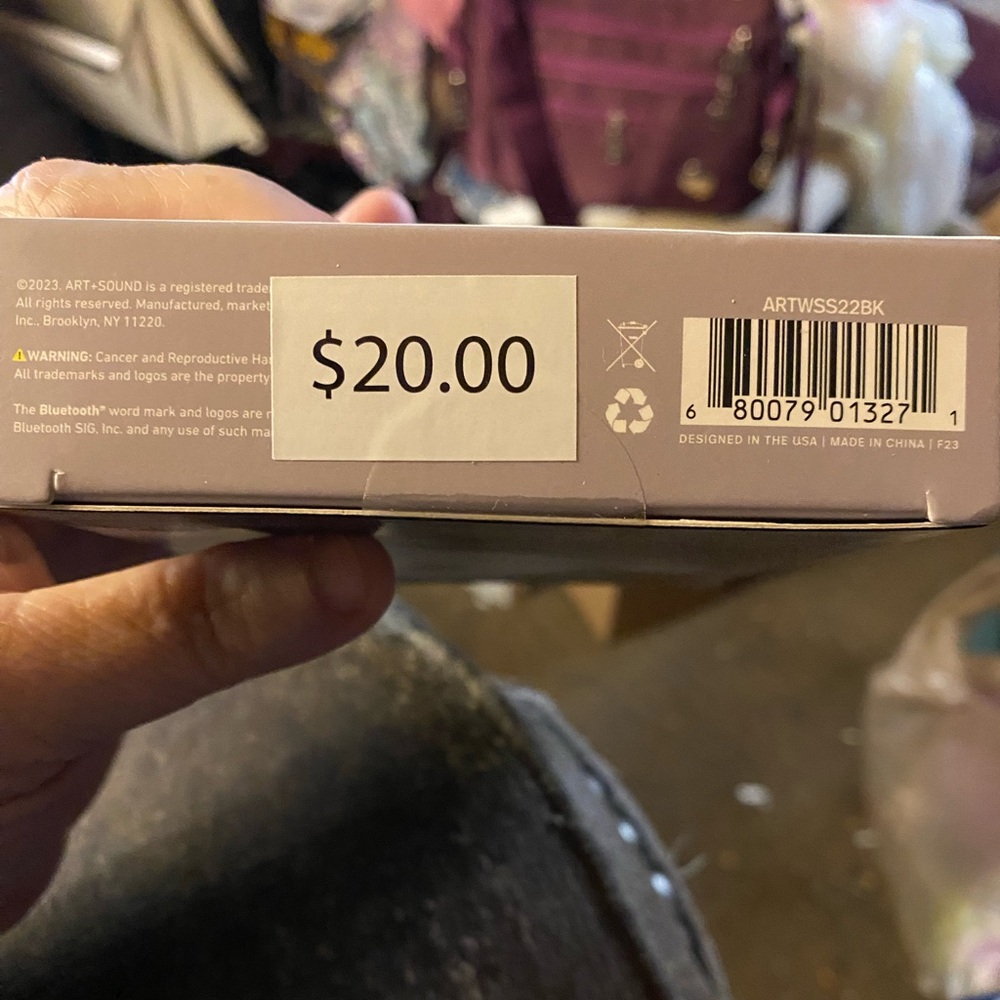 Black True Wireless Earbuds - Picture 5 of 5